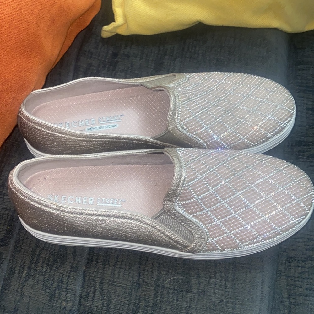 Sketcher memory foam